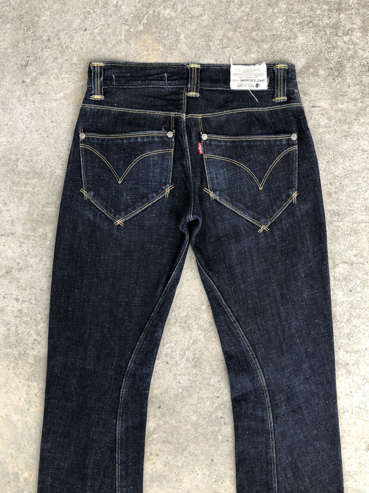 If Six Was Nine Levis Engineered Flared Jeans Distressed Size US 28 / EU 44 - 8 Thumbnail