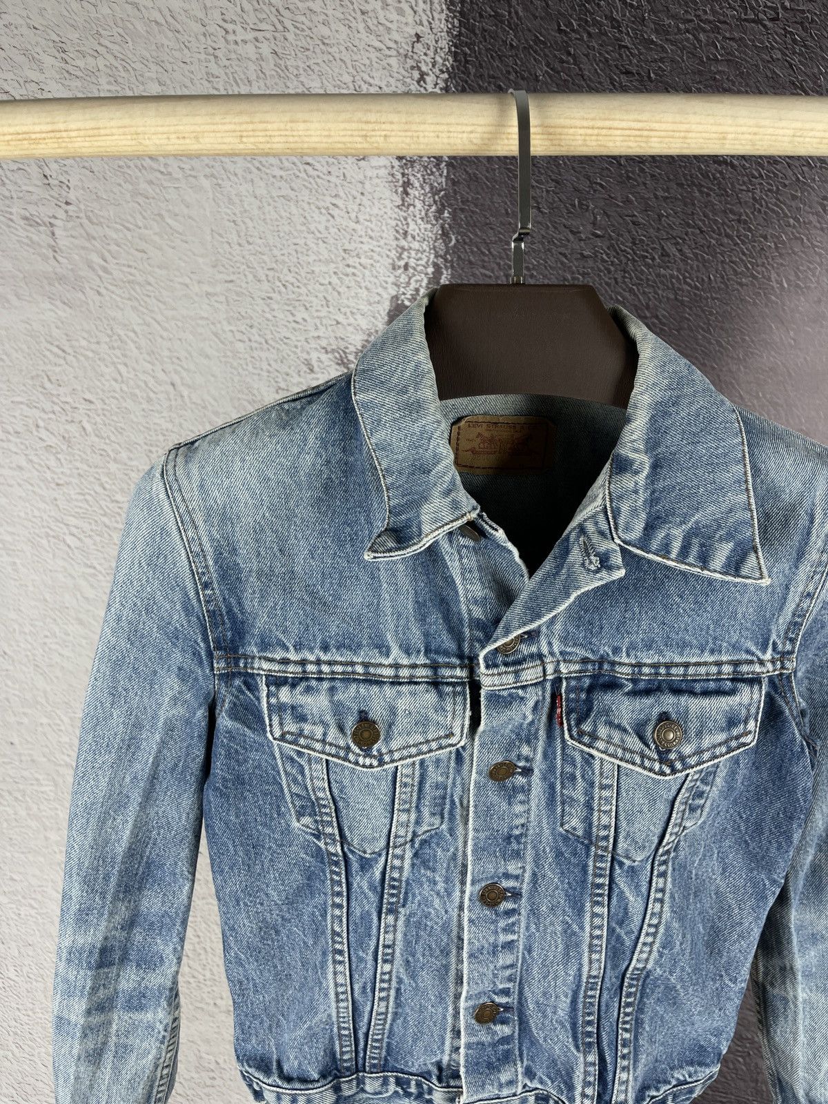 Levi's Levi’s vintage 80s blue faded made in France denim jacket Size XS / US 0-2 / IT 36-38 - 7 Thumbnail