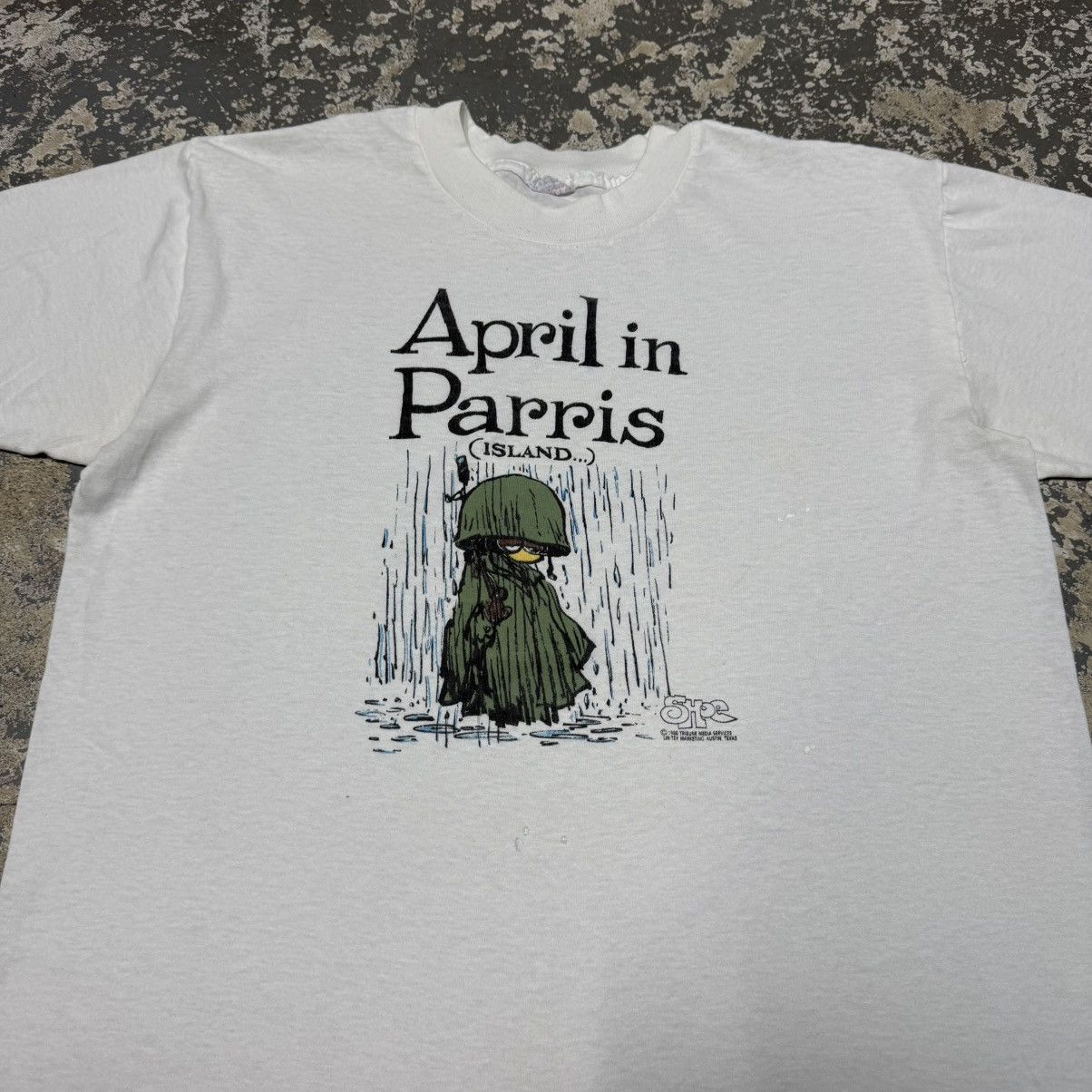 Vintage Vintage April In Parris (Island) Funny 1986 Shoe Graphic Tsh Size US L / EU 52-54 / 3 - 4 Thumbnail