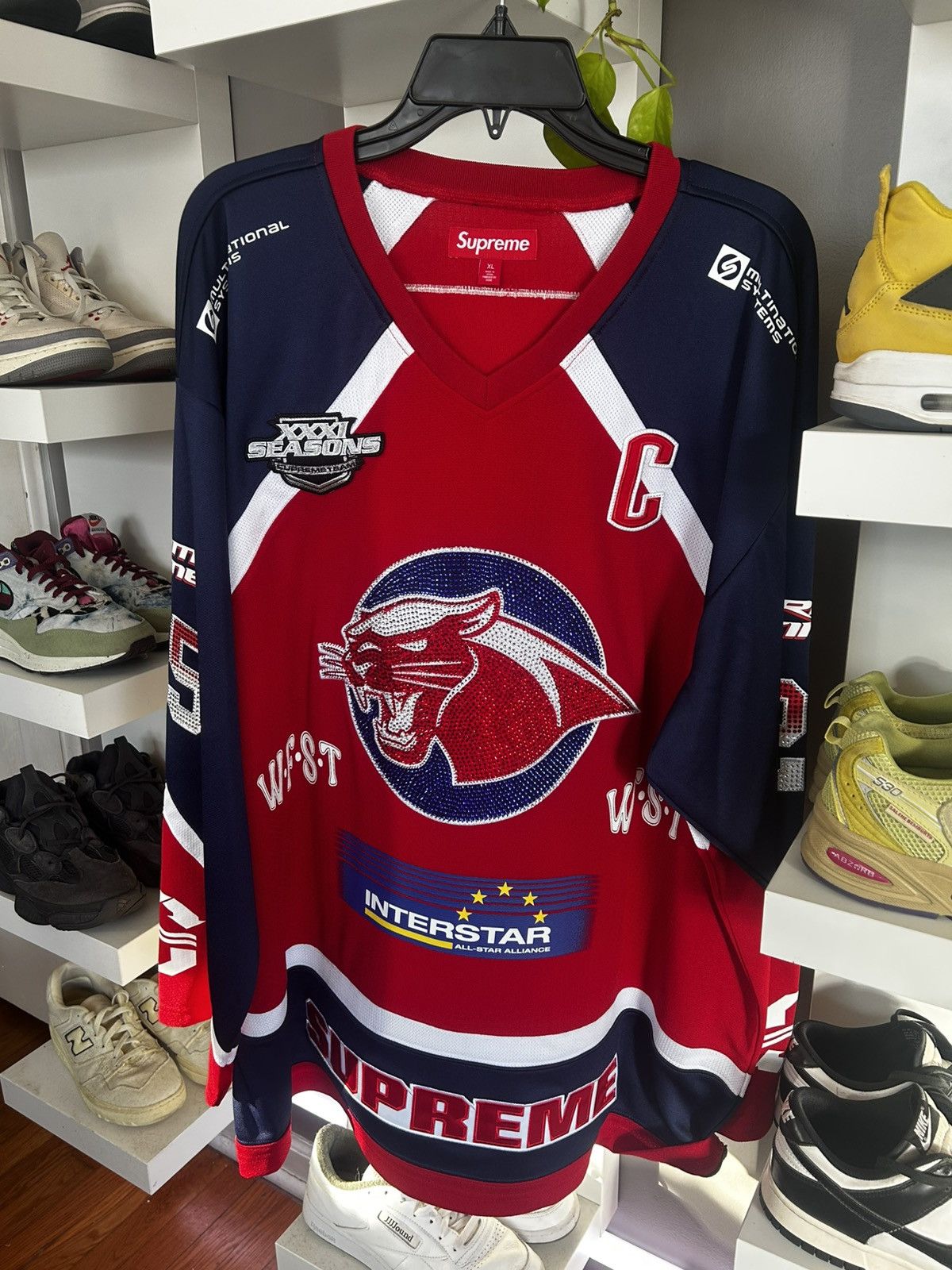 Supreme Supreme Rhinestone Hockey Jersey Red Size XL Size US XL / EU 56 / 4 - 1 Thumbnail