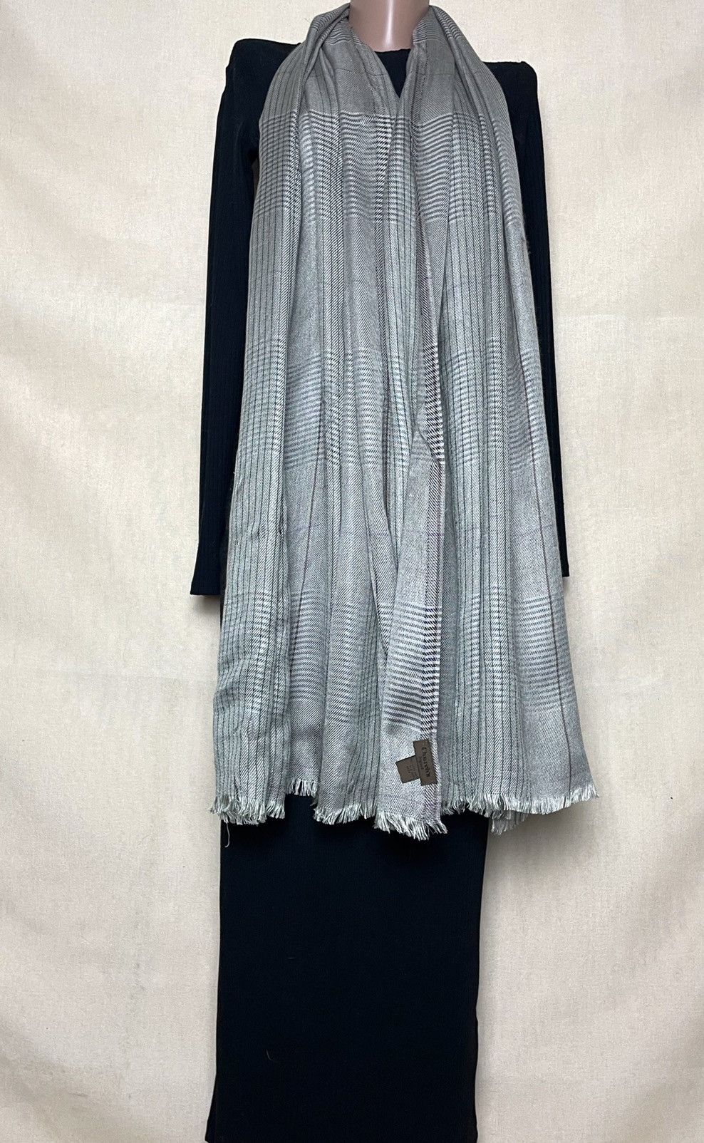 Church's × Vintage Church’s stripped gray silk scarf Size ONE SIZE - 1 Thumbnail