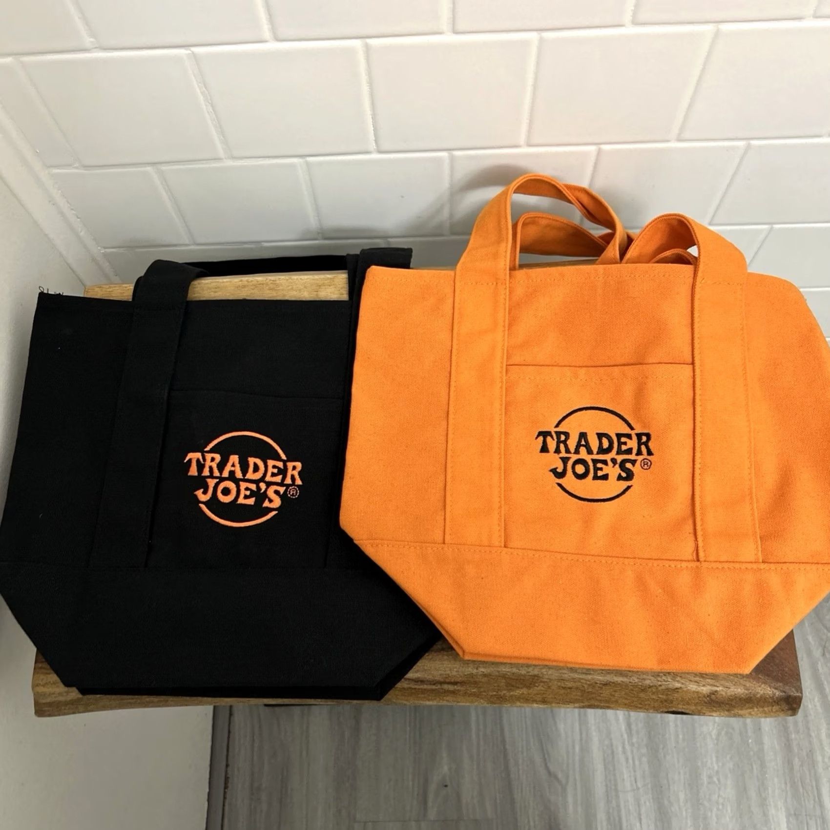 Vintage Trader Joe’s Mini Tote Bag Set Of 2 Black Orange Limited Edition Canvas Casual Travel Workwear Women Size ONE SIZE - 2 Thumbnail