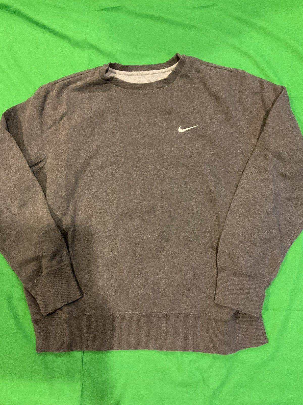 Nike × Vintage Vintage Nike Gray crewneck Size US XL / EU 56 / 4 - 1 Thumbnail