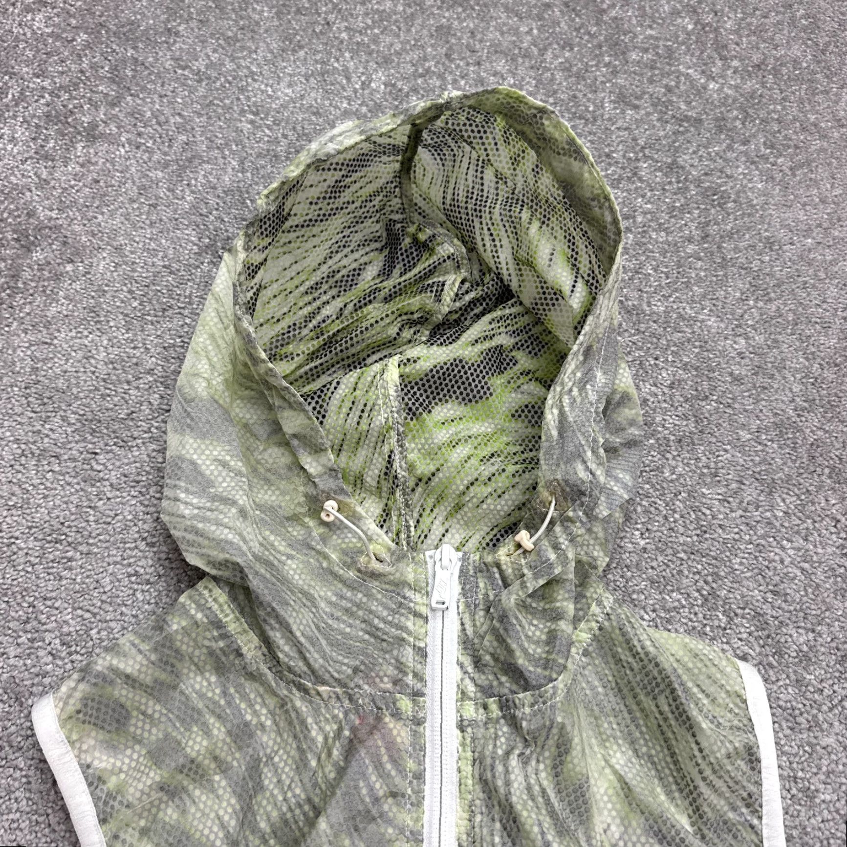 Nike Nike Sleeveless Lightweight Hoodie Vest Jeacket Womens L Green Full Zip Casual Sports Outdoor Size L / US 10 / IT 46 - 3 Thumbnail