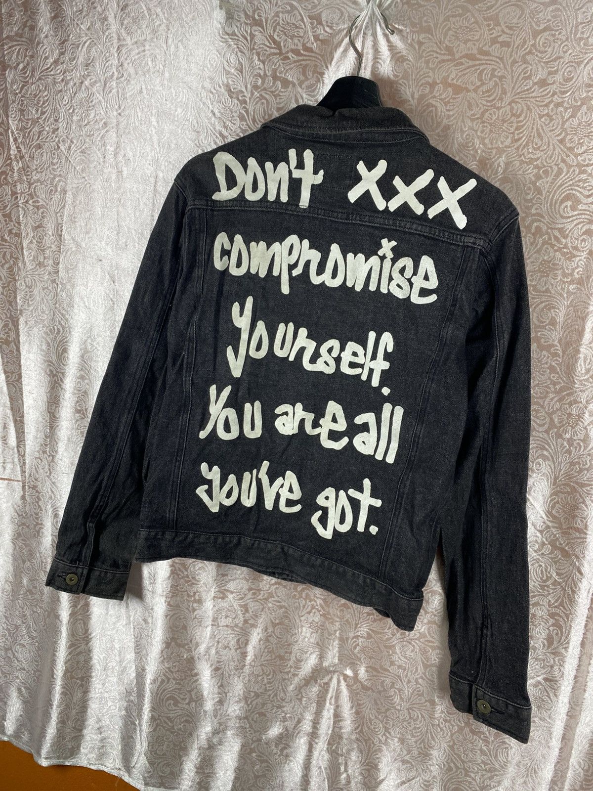 Vintage Lazuli Black Denim Jacket Graphic “Don’t Compromise Yourself Size US S / EU 44-46 / 1 - 8 Thumbnail