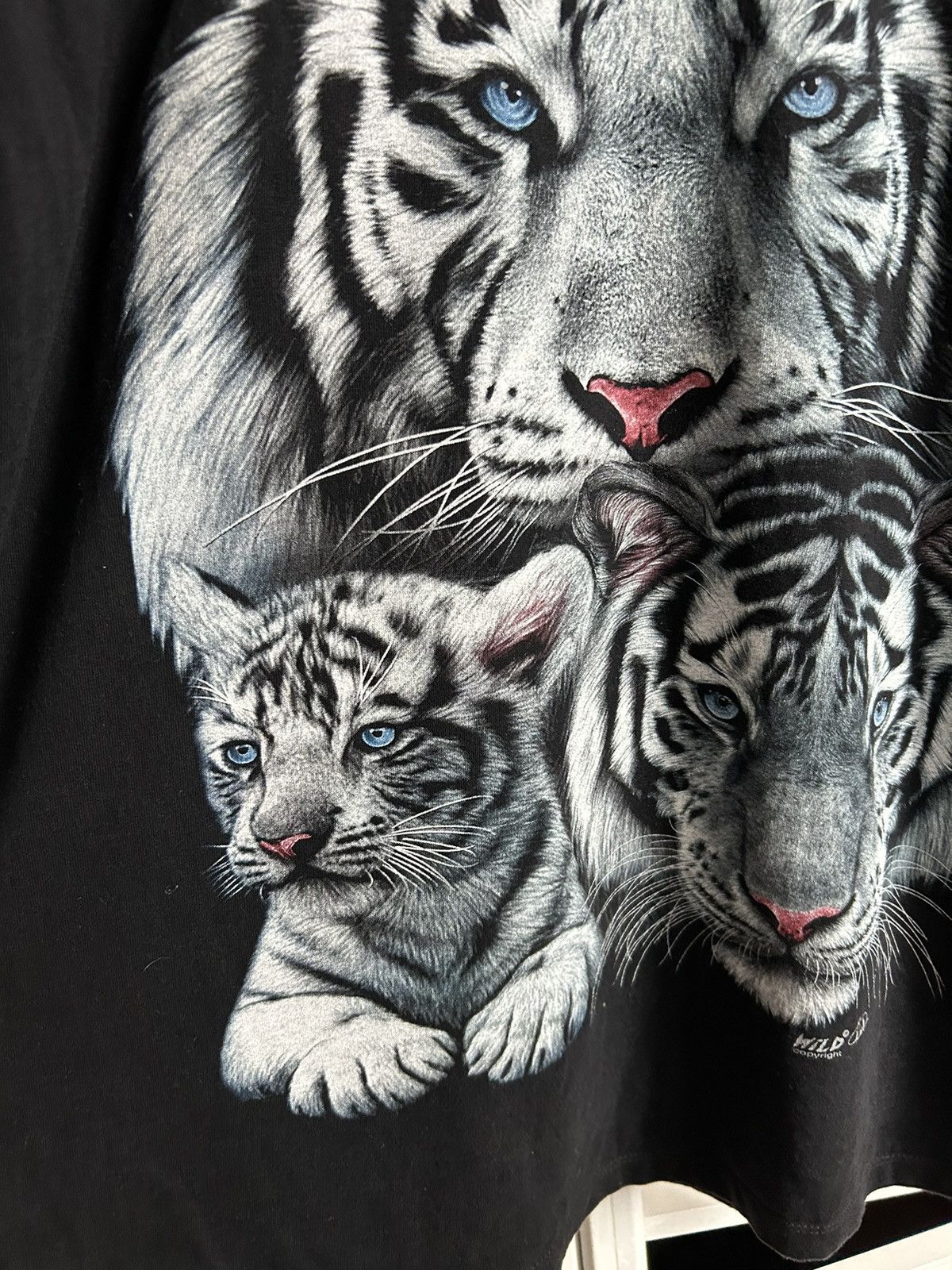 Vintage Vintage T-shirt Wild with White Siberian Tiger Size US L / EU 52-54 / 3 - 6 Thumbnail
