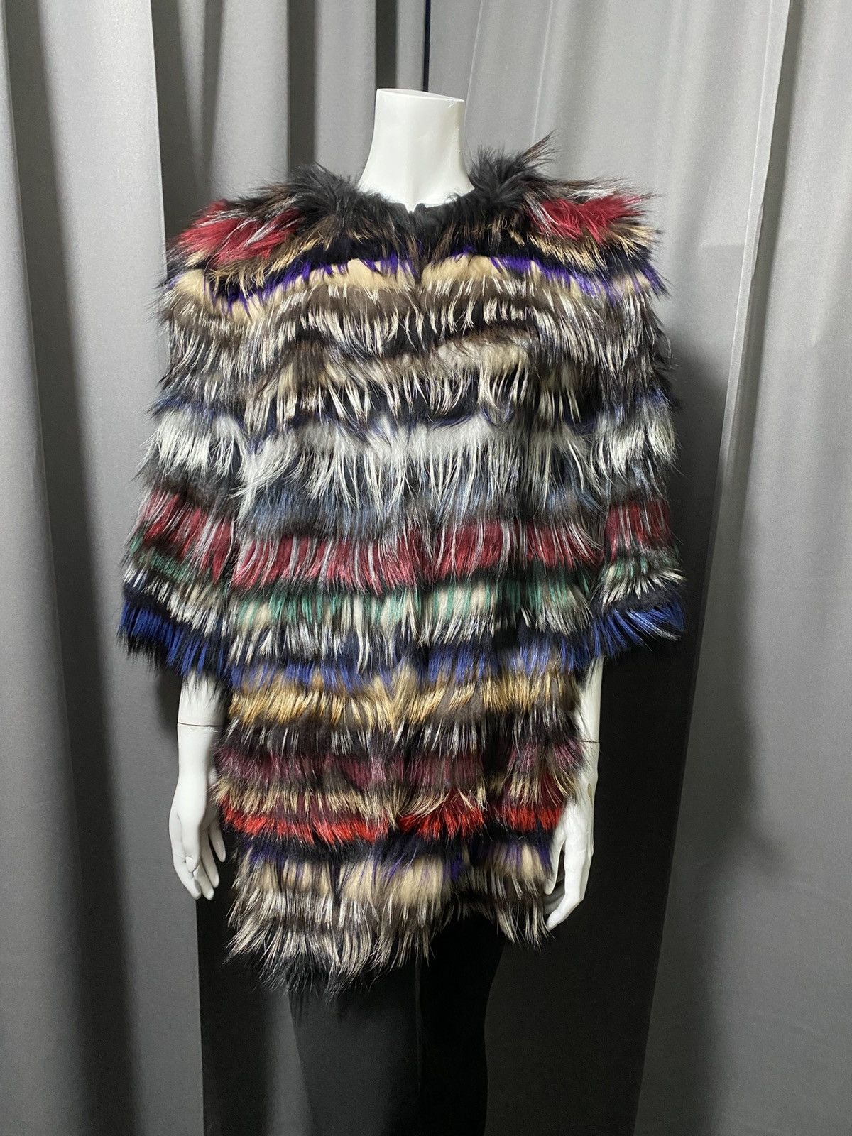 Other Punto Leather & Fur- Multicolor Fox Fur Jacket Size M / US 6-8 / IT 42-44 - 1 Thumbnail