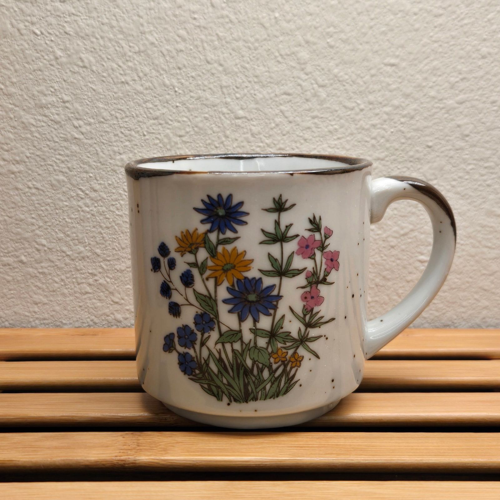 Vintage Vintage Japan Speckled Stoneware Wildflower Coffee Mug Size ONE SIZE - 1 Thumbnail
