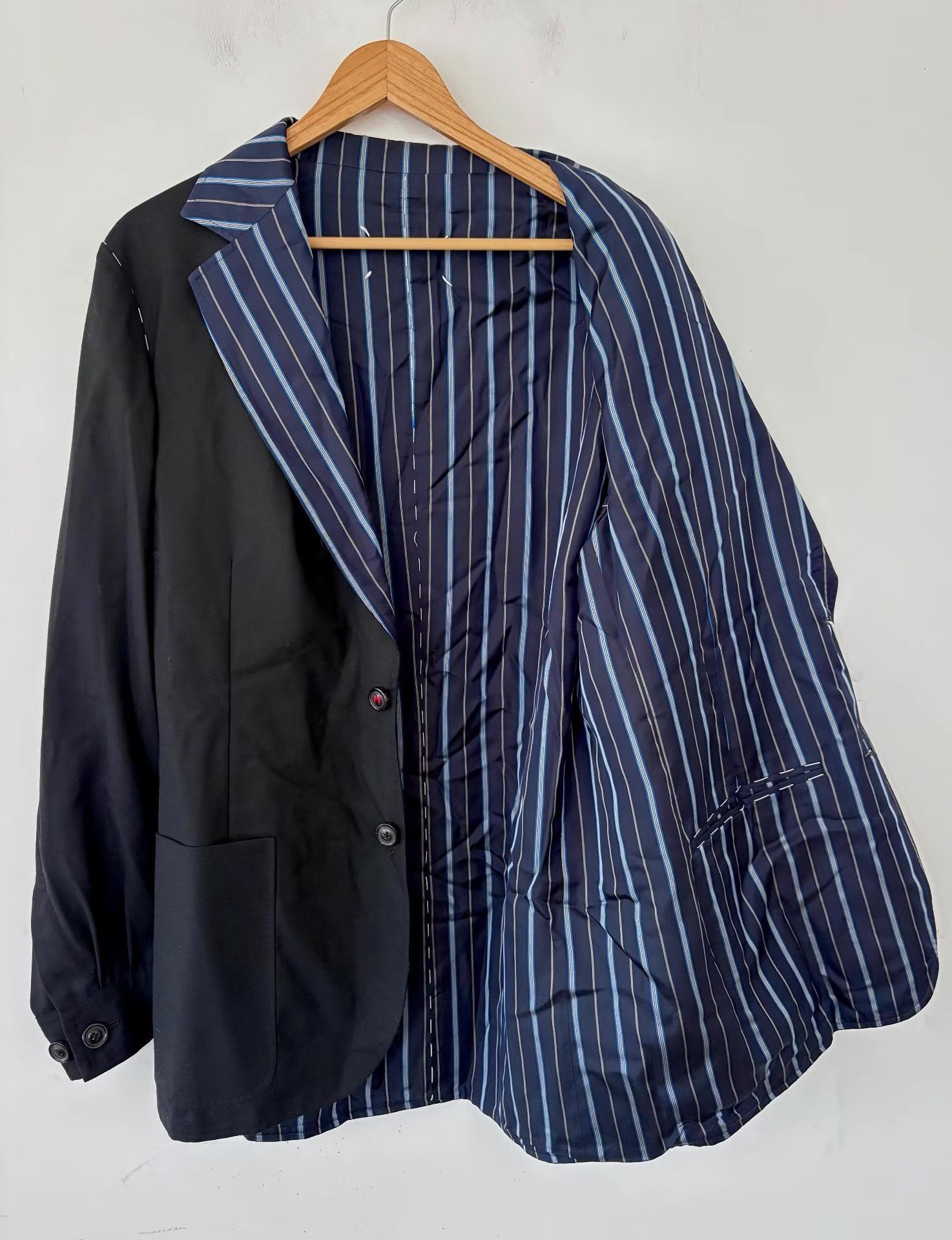 Maison Margiela Black Single-Breasted Jacket with Striped Lining Size US M / EU 48-50 / 2 - 6 Thumbnail
