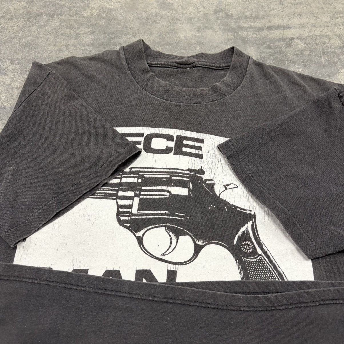 Vintage 1989 Vintage Faded Cop Shoot Cop Piece Man Band Tee Size US L / EU 52-54 / 3 - 3 Thumbnail
