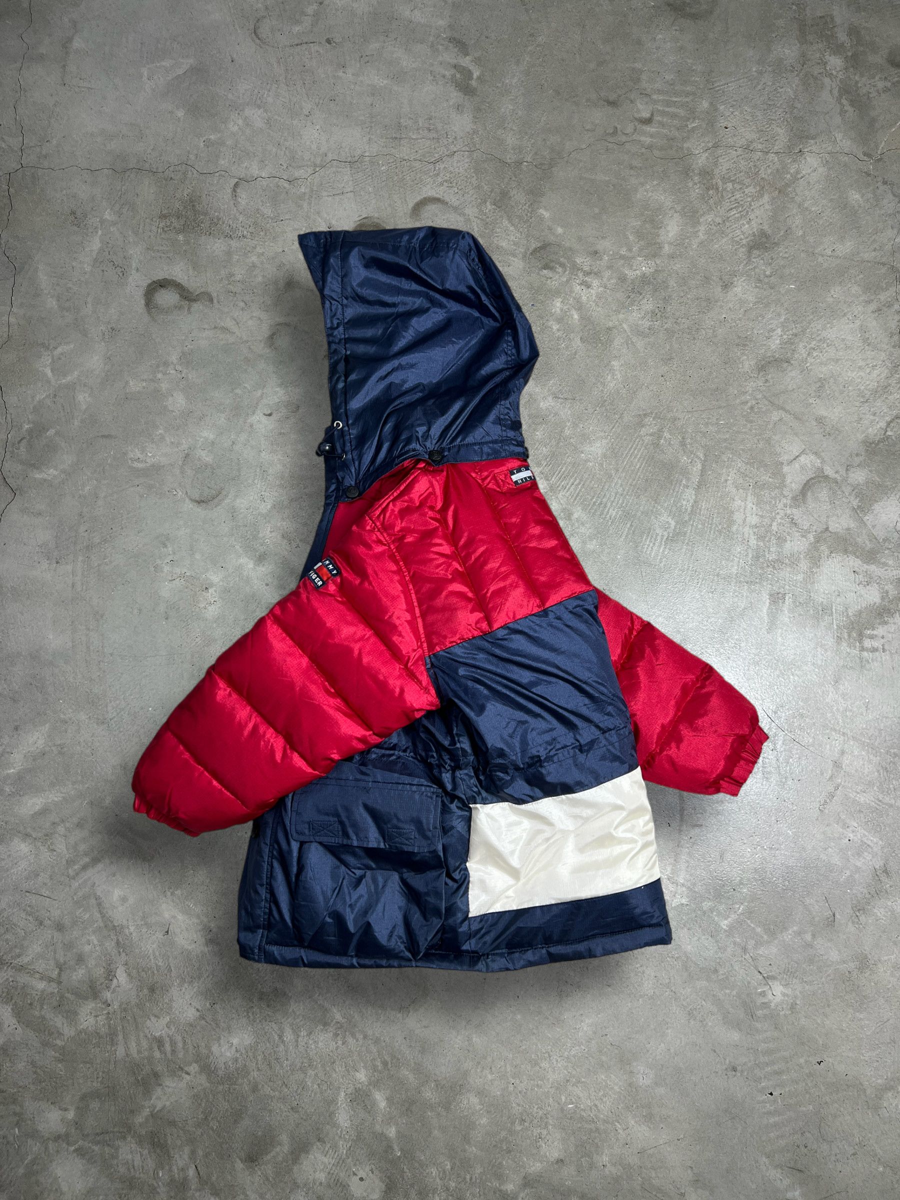 Tommy Hilfiger Vintage Tommy Hilfiger Puffer Jacket (M Kids) JK373 Size US XS / EU 42 / 0 - 2 Thumbnail