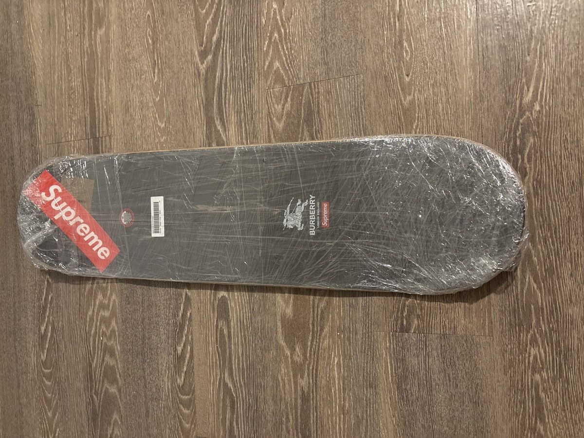 Burberry × Supreme Supreme x Burberry Skateboard [Beige] Size ONE SIZE - 2 Thumbnail