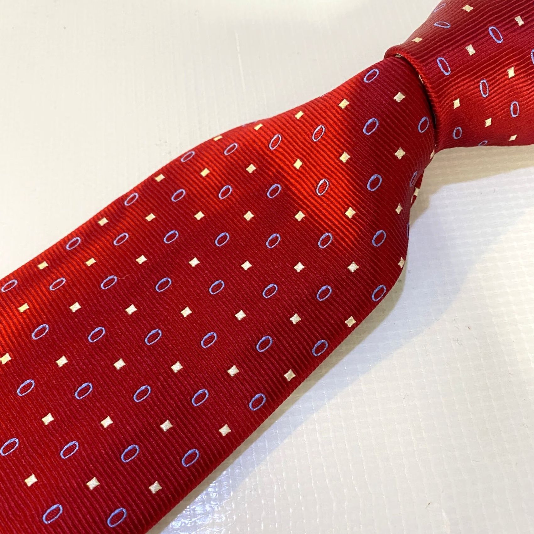 Jos. A. Bank Jos. A. Bank Red Gometic Pattern Embroidered 100% Silk Tie NEW Men Tie Classic Length 59" Ships Next Business Day Size ONE SIZE - 2 Thumbnail