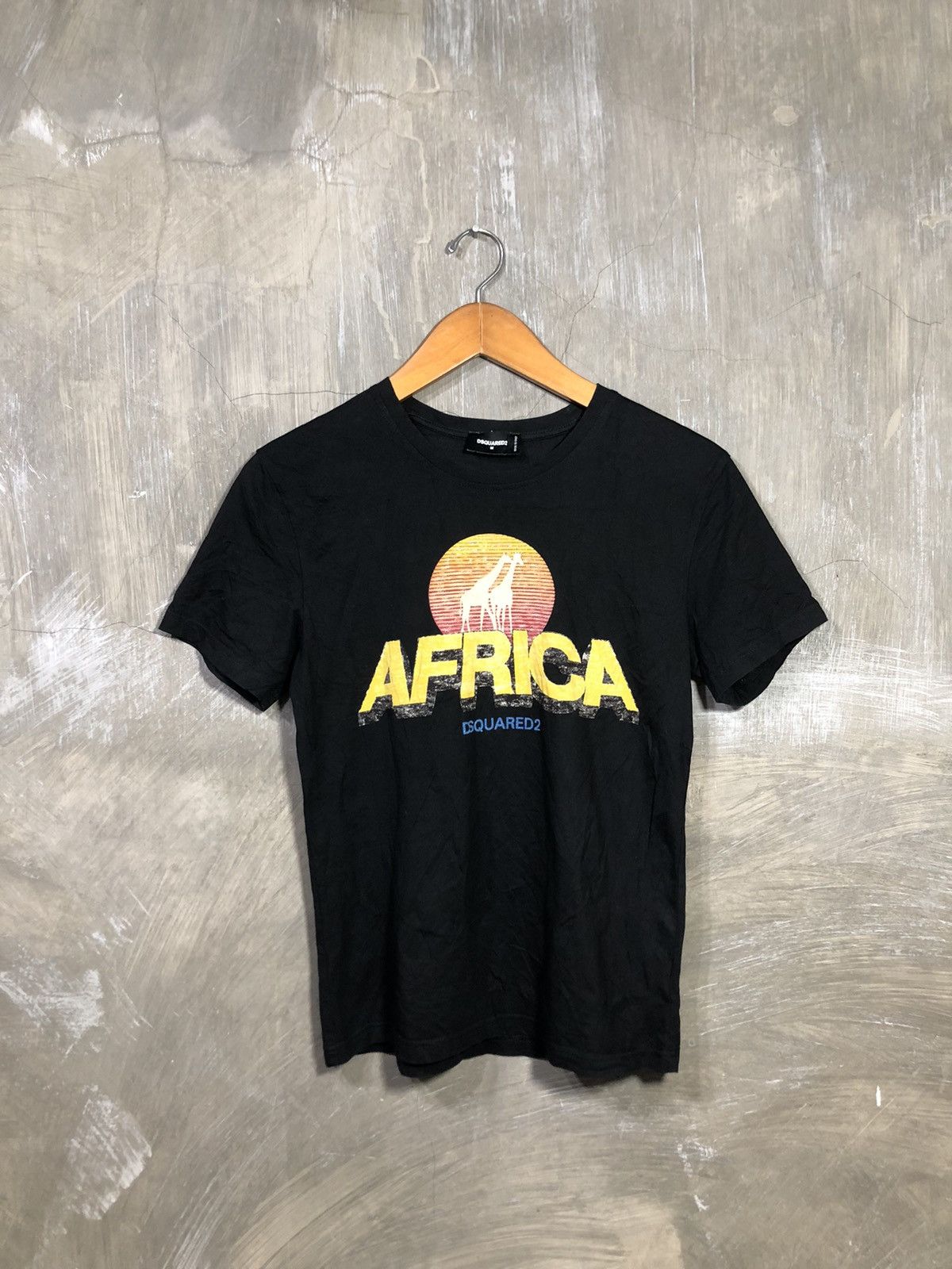 Dsquared2 × Vintage Dsquared2 Africa Black T-Shirt Size M / US 6-8 / IT 42-44 - 1 Thumbnail