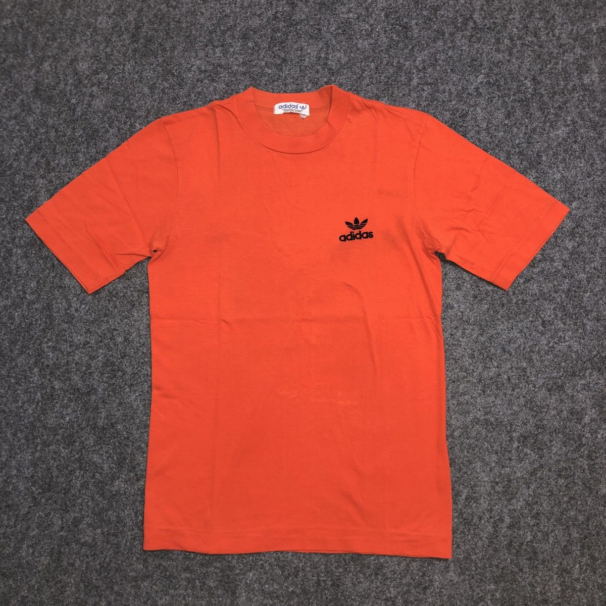 Vintage Vintage 90s Adidas T-Shirt Size US S / EU 44-46 / 1 - 1 Thumbnail