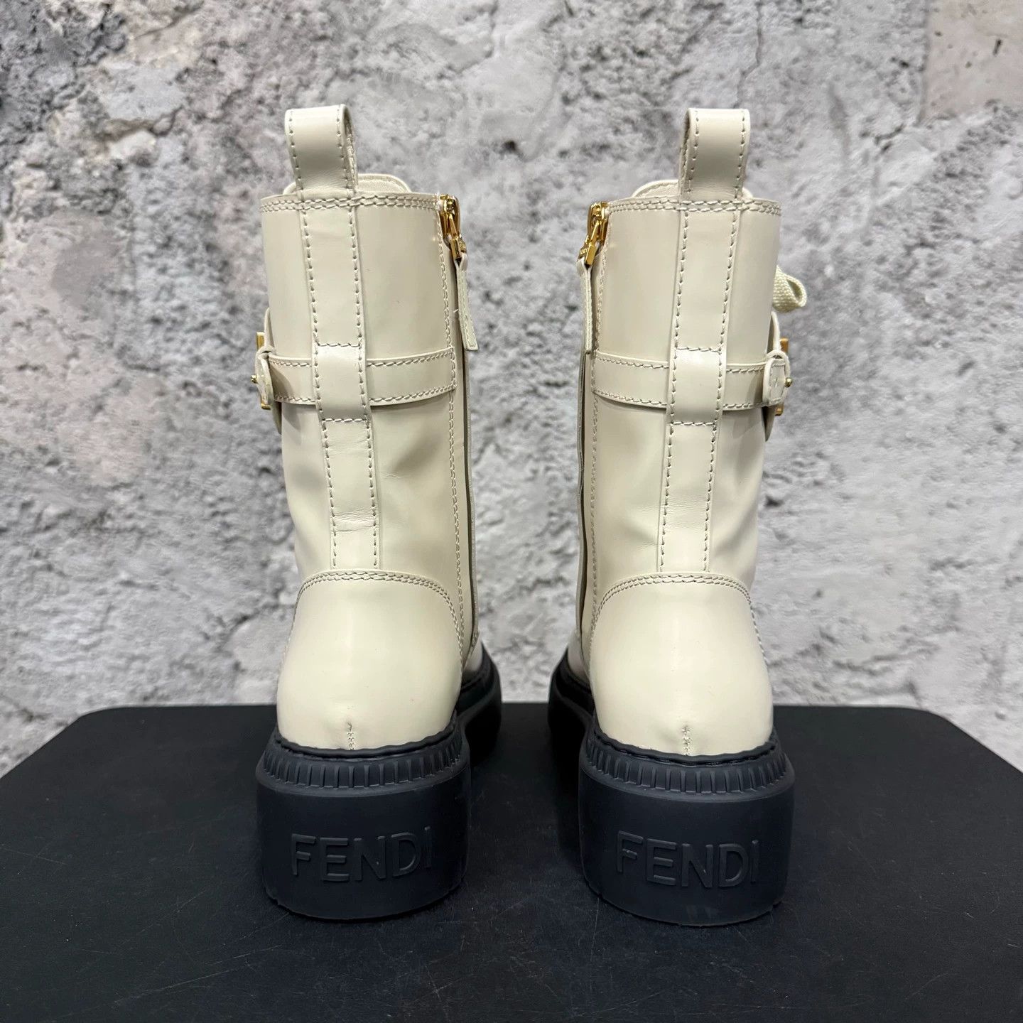 Fendi Fendi boots women's 35 Size US 4 / IT 34 - 3 Thumbnail