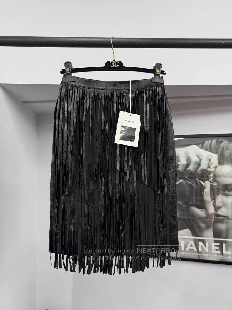 Chanel Chanel Black tassel lambskin skirt Size 24" / US 00 / IT 34 - 1 Thumbnail