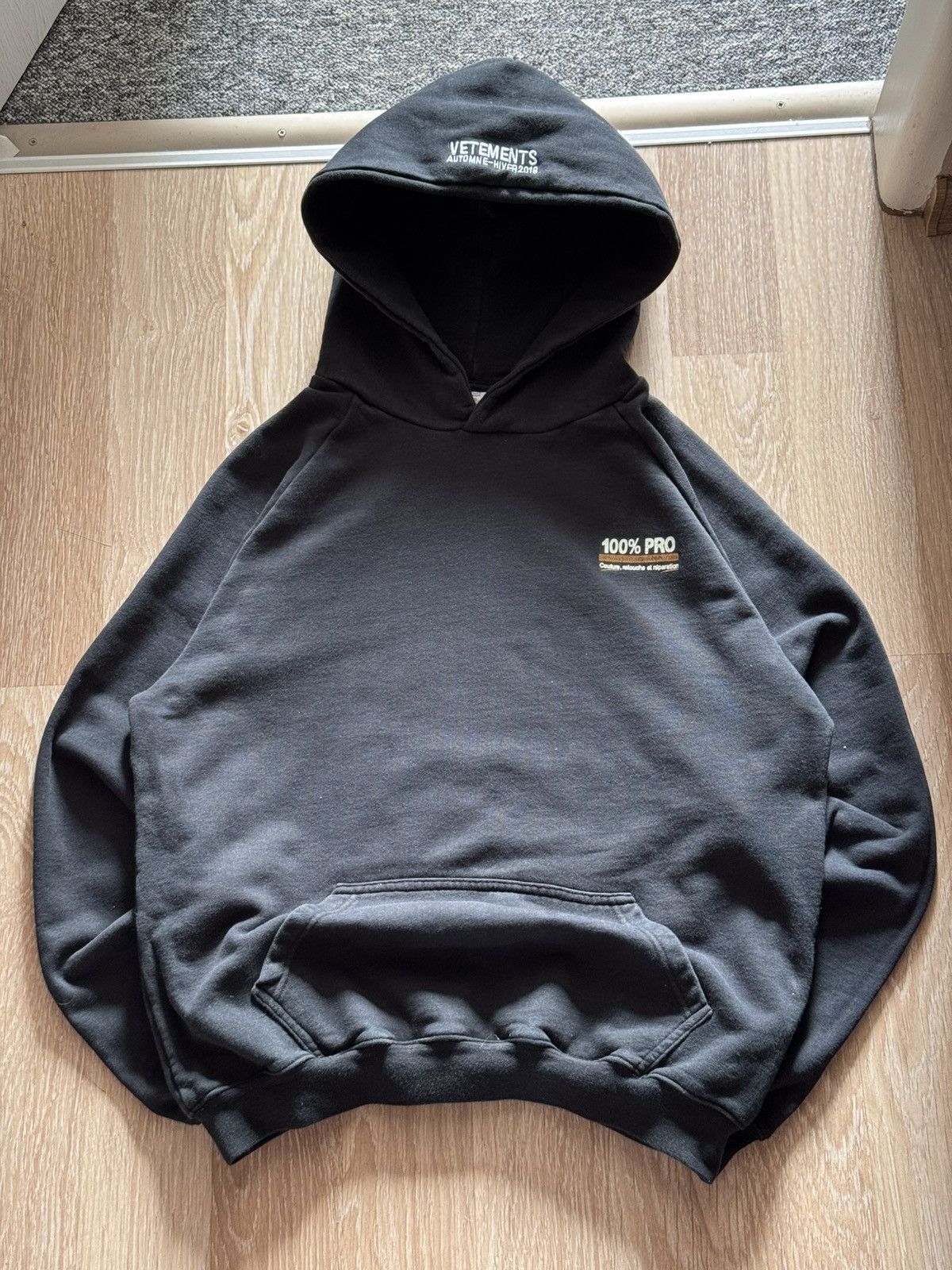 VETEMENTS 100% PRO パーカー ホワイト SS25-BLM0E1-00X_F1_PRM.webp?v=