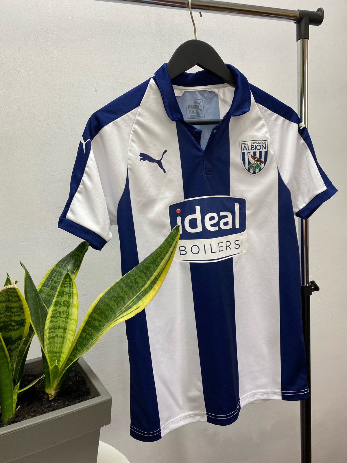 Puma West Bromwich Albion 2018 2019 Puma home soccer jersey Size US S / EU 44-46 / 1 - 3 Thumbnail