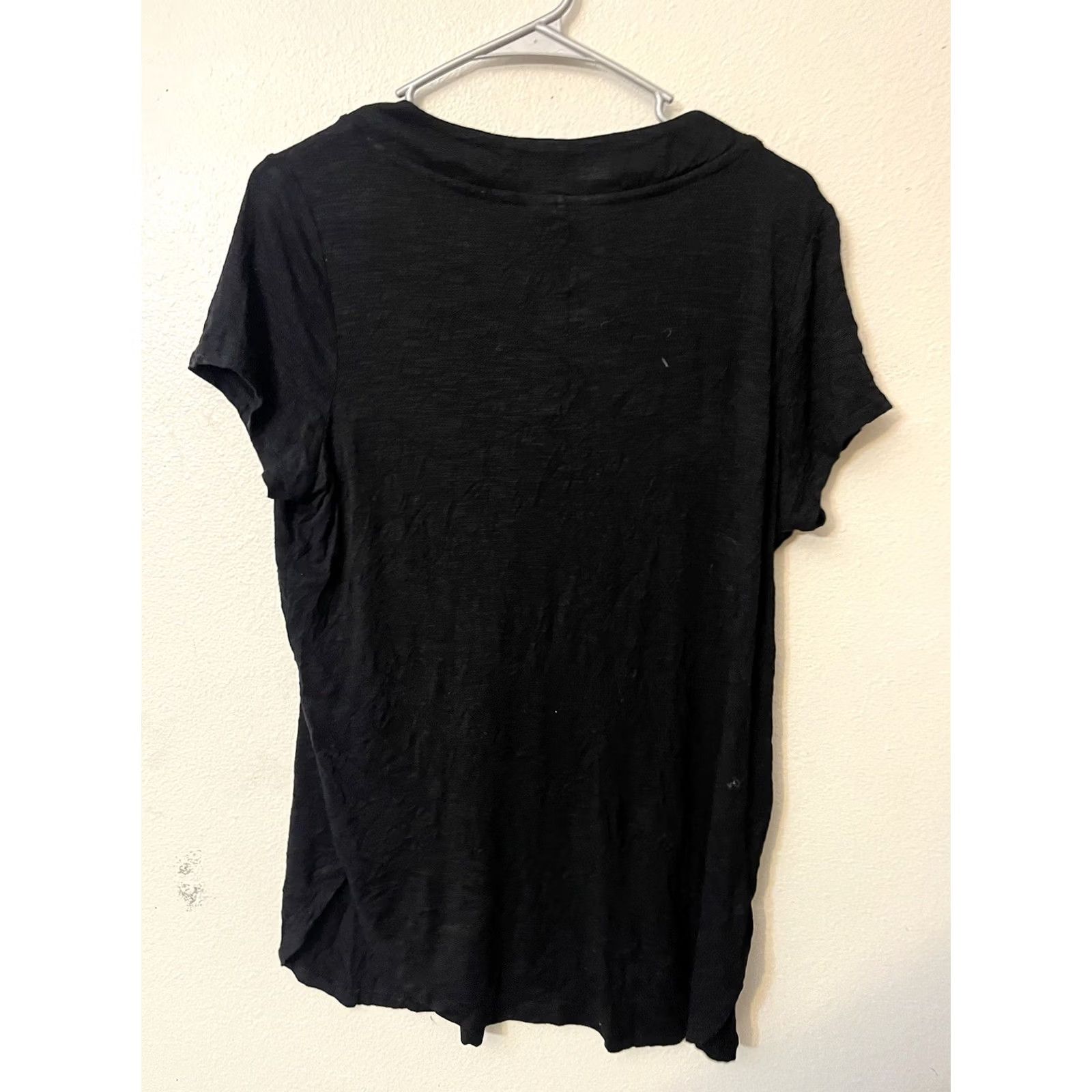 Old Navy Old Navy Luxe Blouse Tee Womens Size M V-Neck Black Solid Shirt Womens M Black Size M / US 6-8 / IT 42-44 - 2 Thumbnail