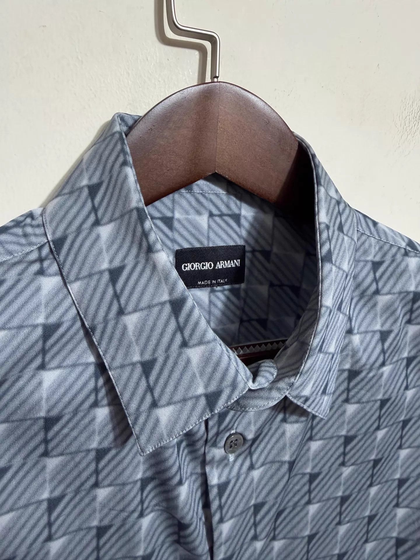Giorgio Armani Giorgio Armani Slim Fit Geometric Check LS Shirt 40 Size US M / EU 48-50 / 2 - 3 Thumbnail