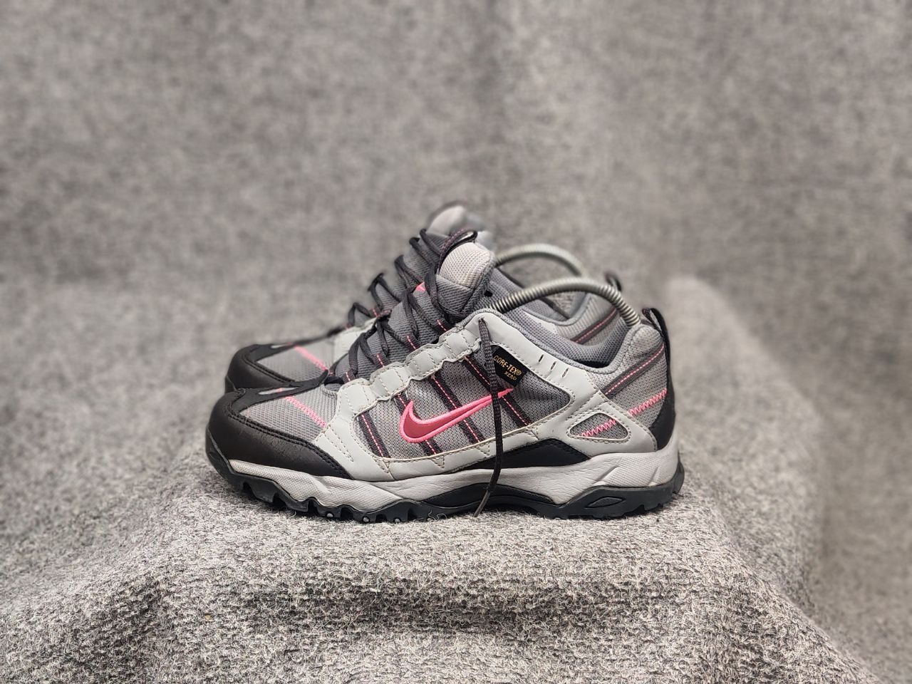 Nike ACG Vintage Nike ACG Trac Trail Gore Tex Shoes Sneakers Outdoor Size US 7.5 / EU 40-41 - 8 Thumbnail