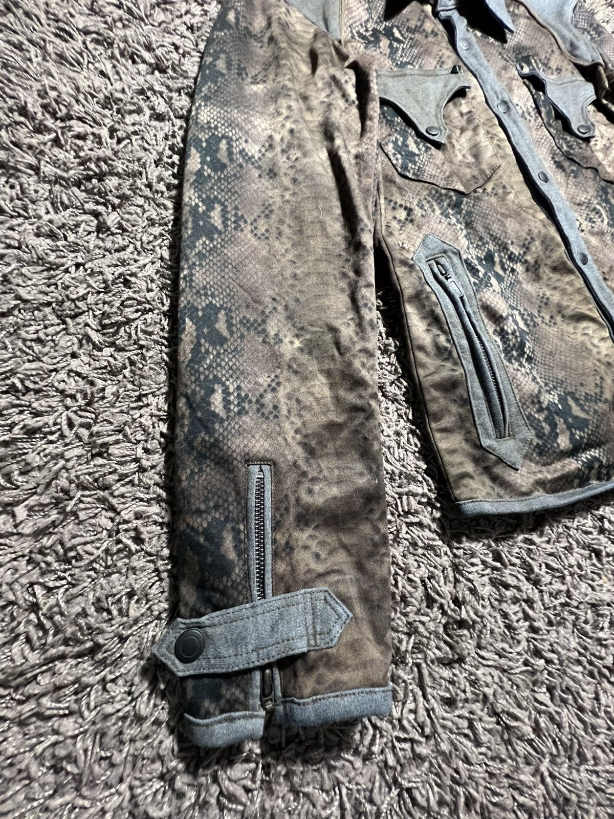 Tornado Mart Tornado Mart black snakeskin print pattern Size US L / EU 52-54 / 3 - 3 Thumbnail
