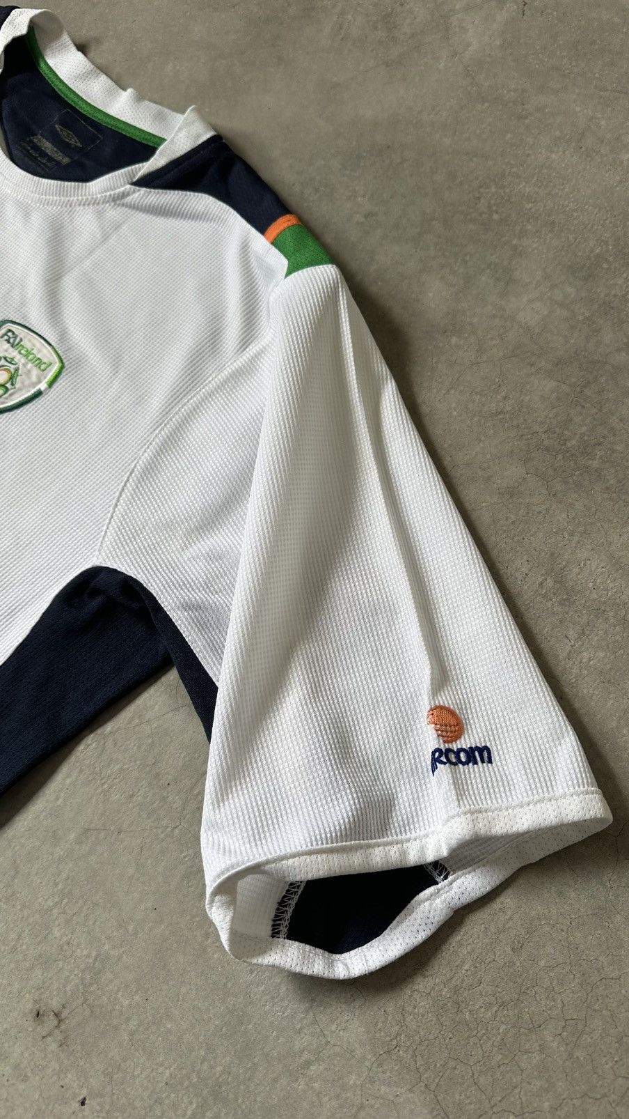 Umbro VINTAGE 05/06 UMBRO REPUBLIC OF IRELAND JERSEY Size US L / EU 52-54 / 3 - 4 Thumbnail