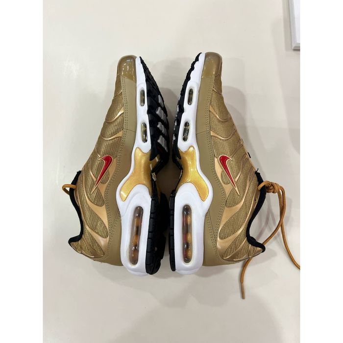 nike air max plus qs gold