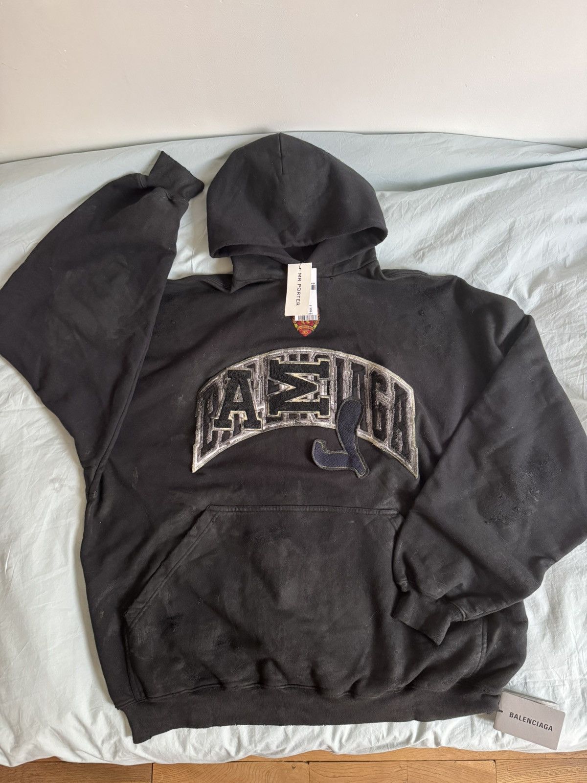 Balenciaga Balenciaga graffiti hoodie Size US L / EU 52-54 / 3 - 1 Thumbnail