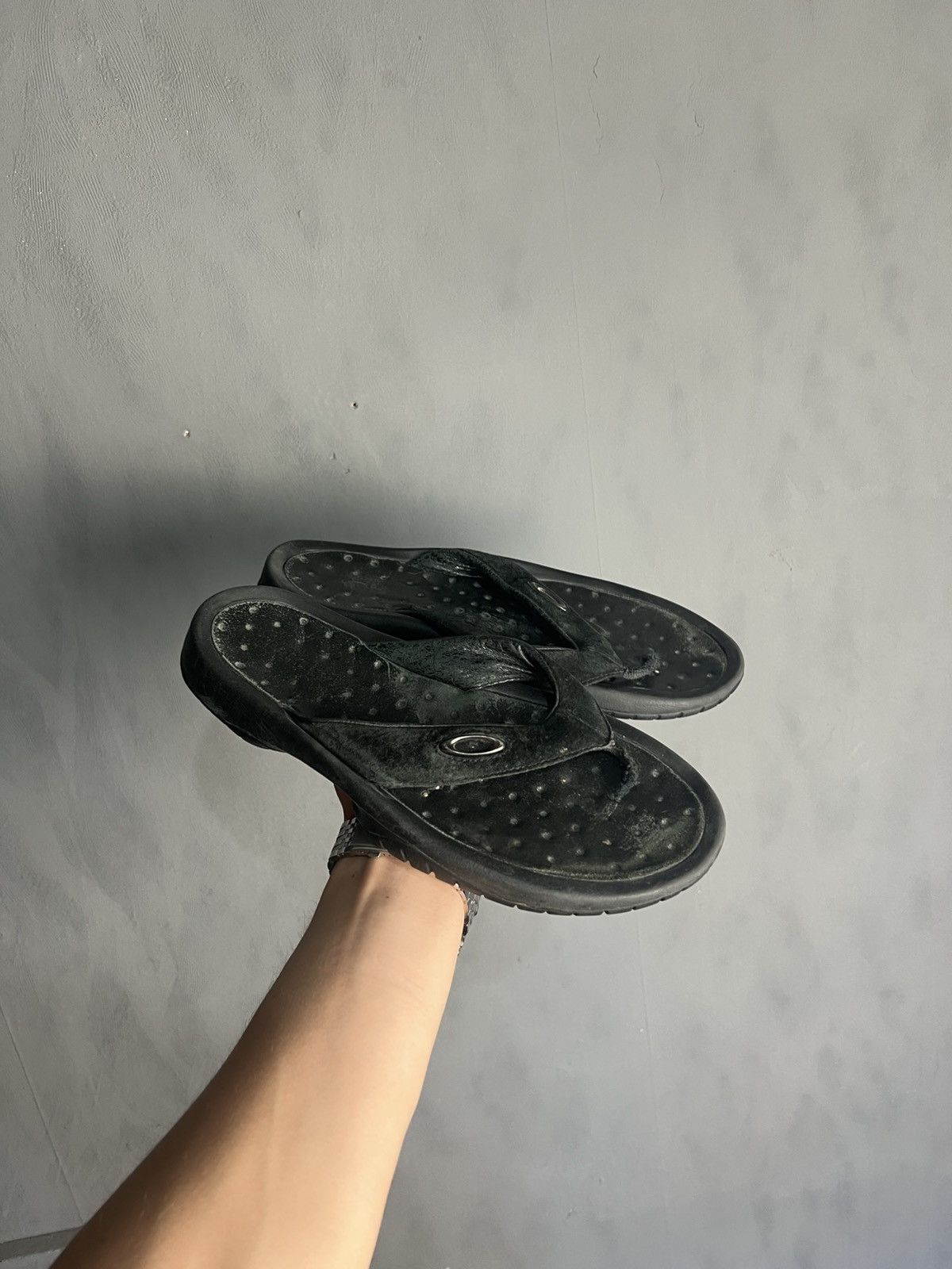 Oakley 90s Oakley Flip Flops Slides Sandals Size US 10 / EU 43 - 1 Thumbnail