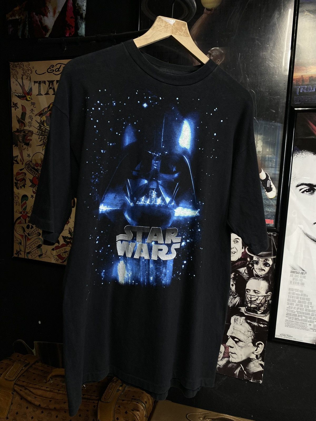 Vintage Vintage 90’s Darth Vader T-Shirt Vtg Star Wars Movie Tee XL Size US XL / EU 56 / 4 - 6 Thumbnail