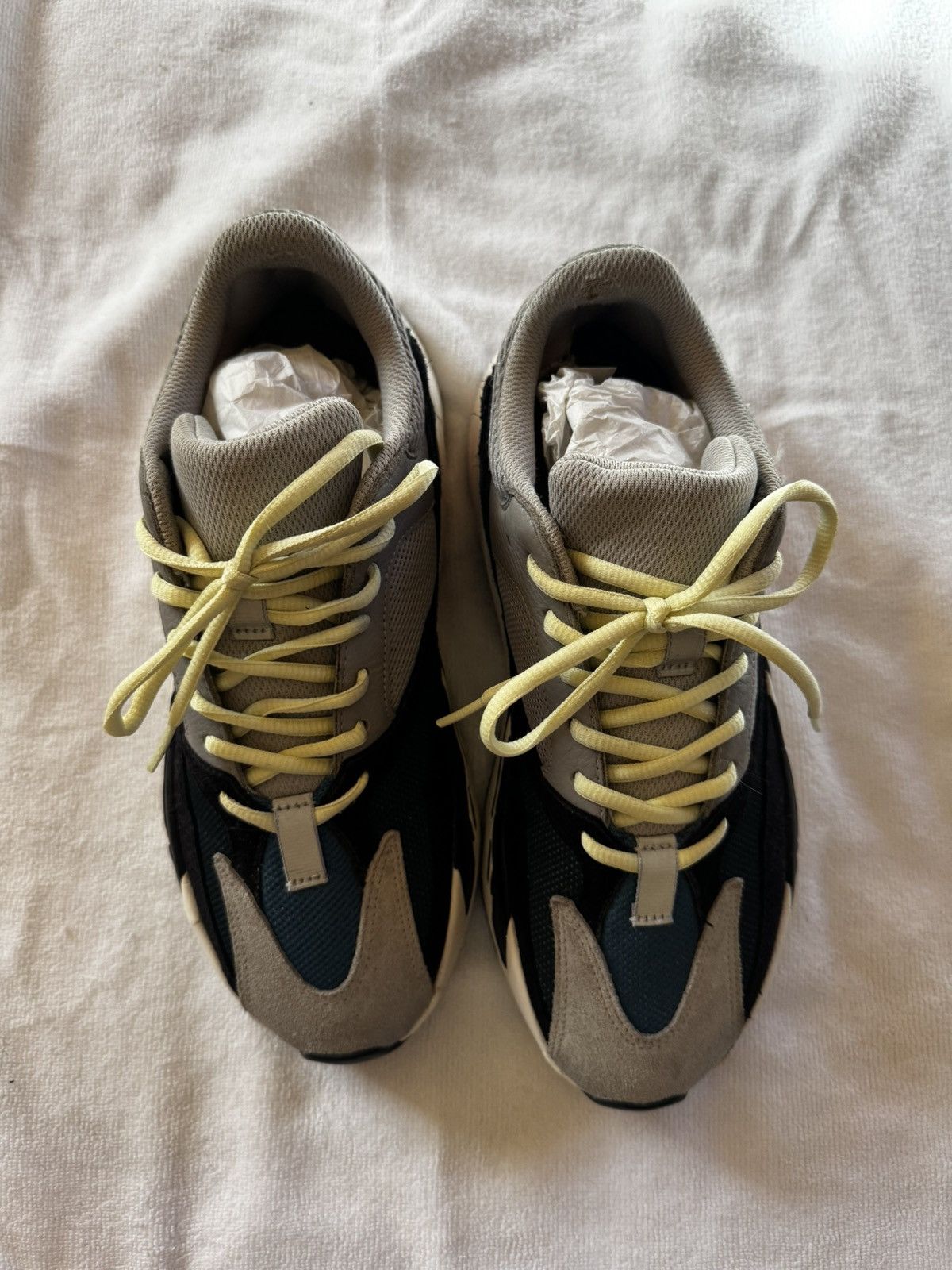 Yeezy Yeezy 350 Wave runner Size US 9.5 / EU 42-43 - 2 Thumbnail
