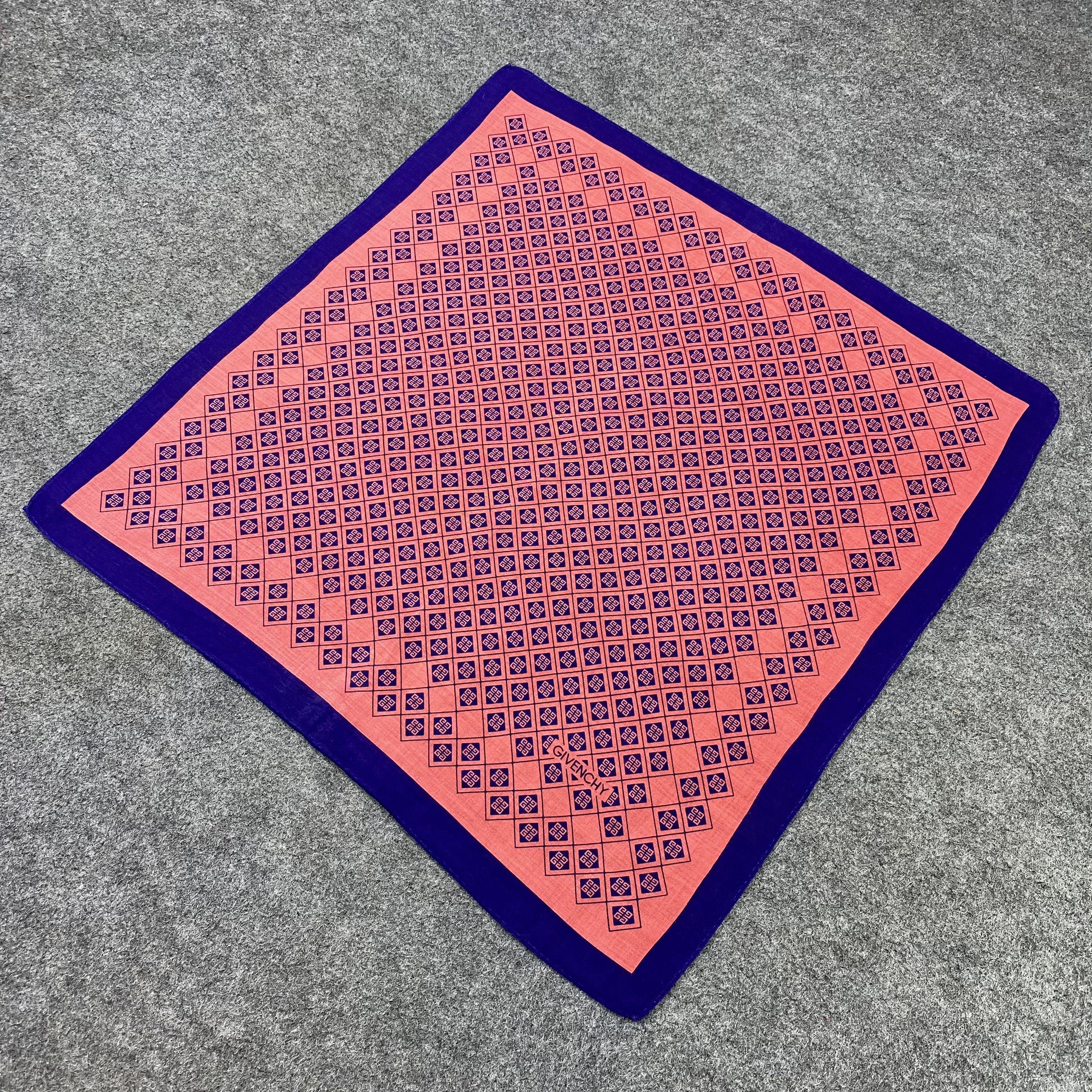 Givenchy Givenchy Handkerchief Neckerchief Bandana-B1811 Size ONE SIZE - 4 Thumbnail