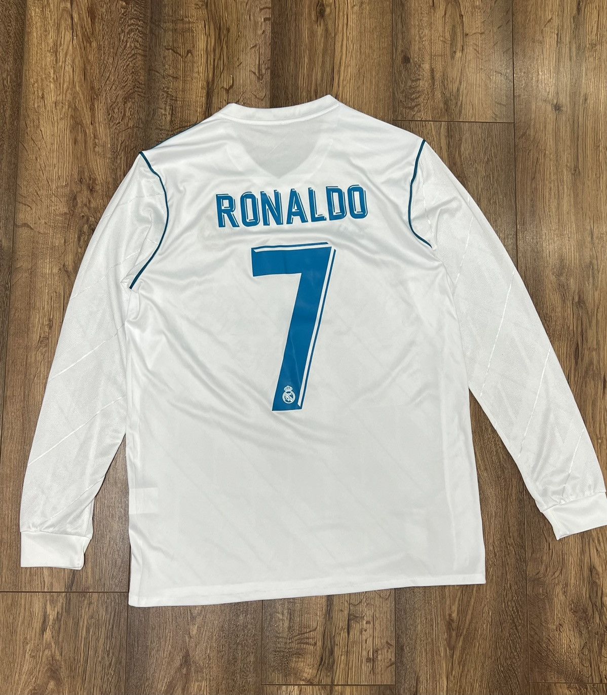 Adidas Adidas Real Madrid home jersey for the 2017/18 #7 Ronaldo Size US L / EU 52-54 / 3 - 1 Thumbnail