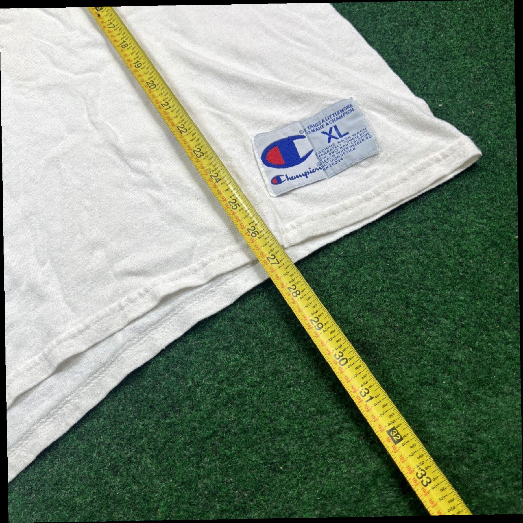Champion Champion Shirt Mens Large White Embroidered Graphic Sleeveless Crewneck Size US L / EU 52-54 / 3 - 6 Thumbnail