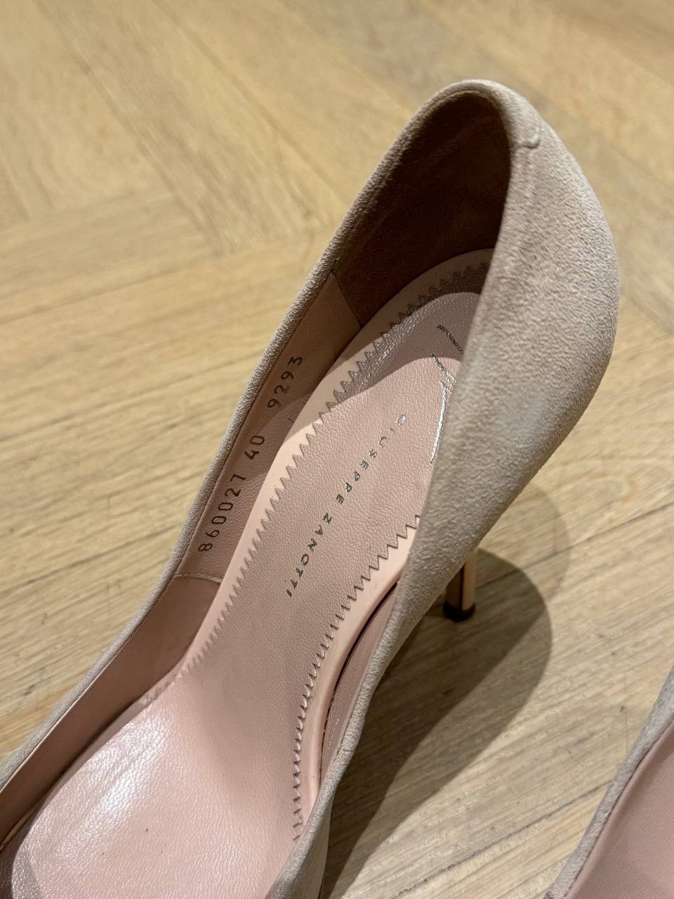 Giuseppe Zanotti Giuseppe Zanotti Beige Suede Heels Size US 9 / IT 39 - 6 Thumbnail