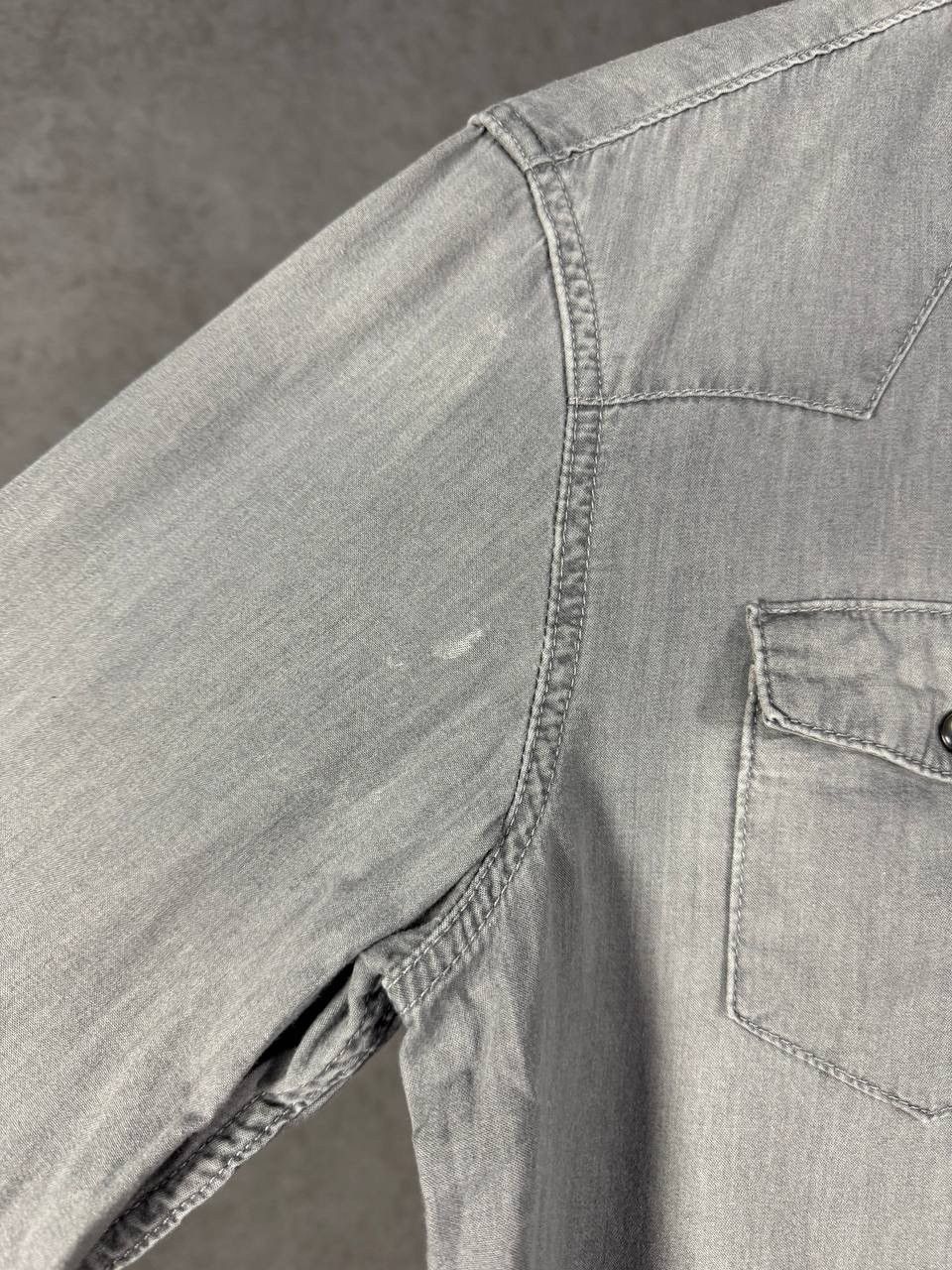 Allsaints Allsaints designer double pocket distressed shirt Size US S / EU 44-46 / 1 - 7 Thumbnail