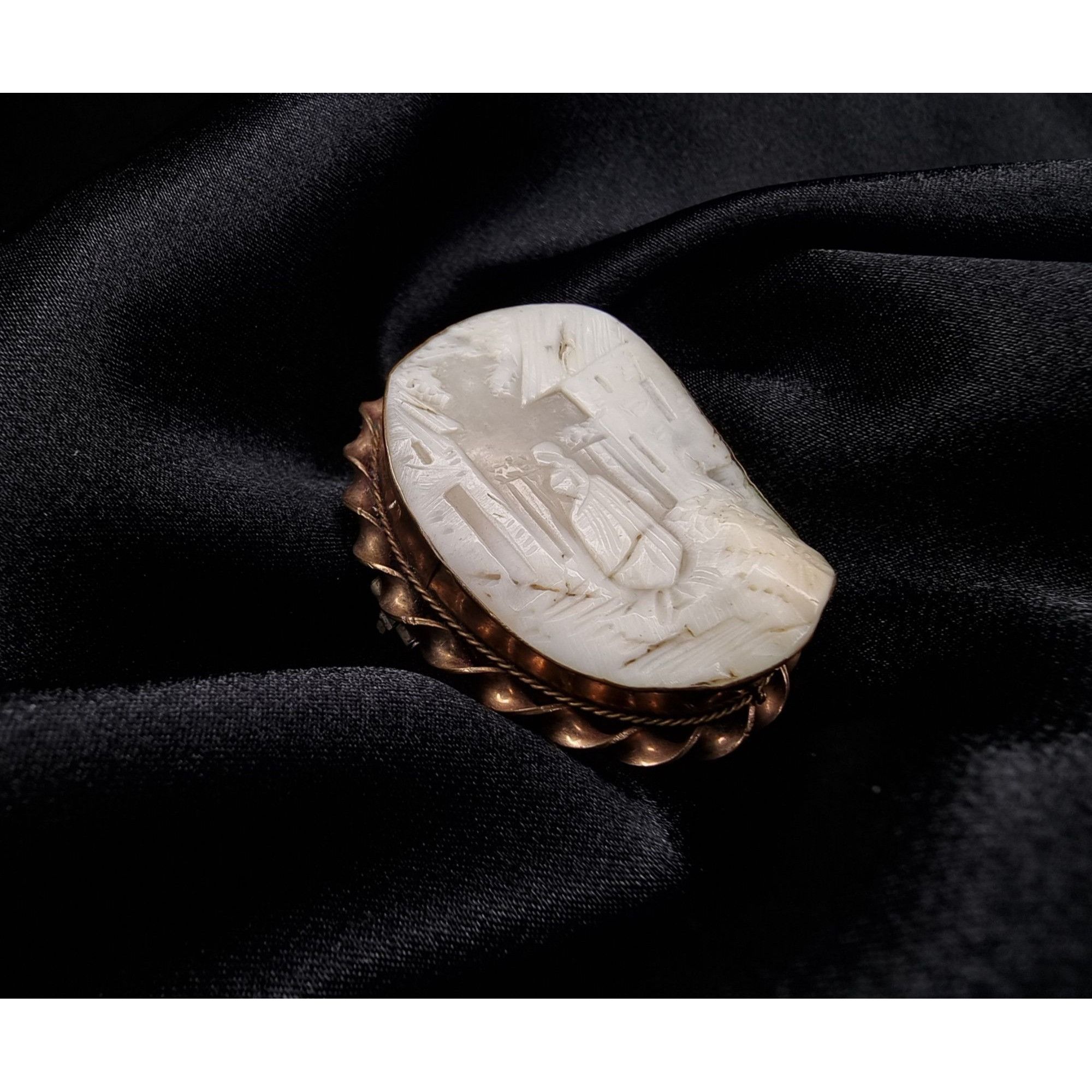 Vintage Antique Hand-Carved Cameo Brooch With Scenic Village Size ONE SIZE - 3 Thumbnail