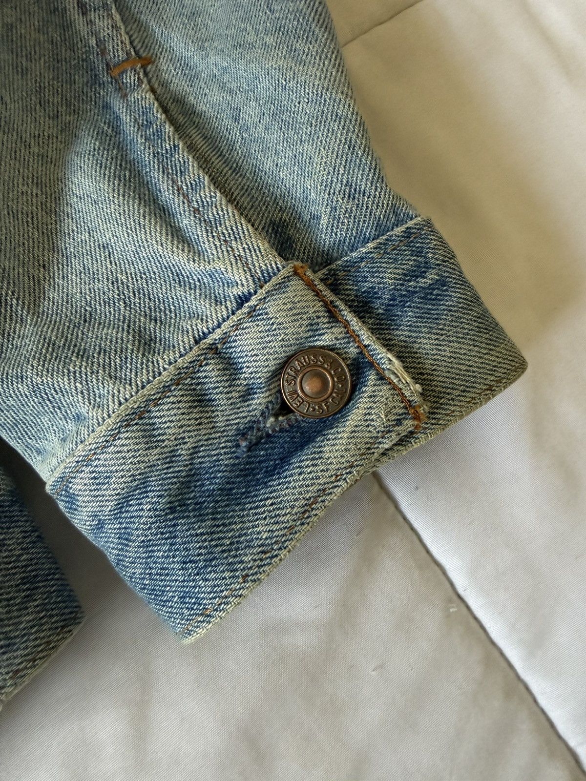 Levi's ‘80s Levi's Light Blue Denim Jacket Size US L / EU 52-54 / 3 - 4 Thumbnail