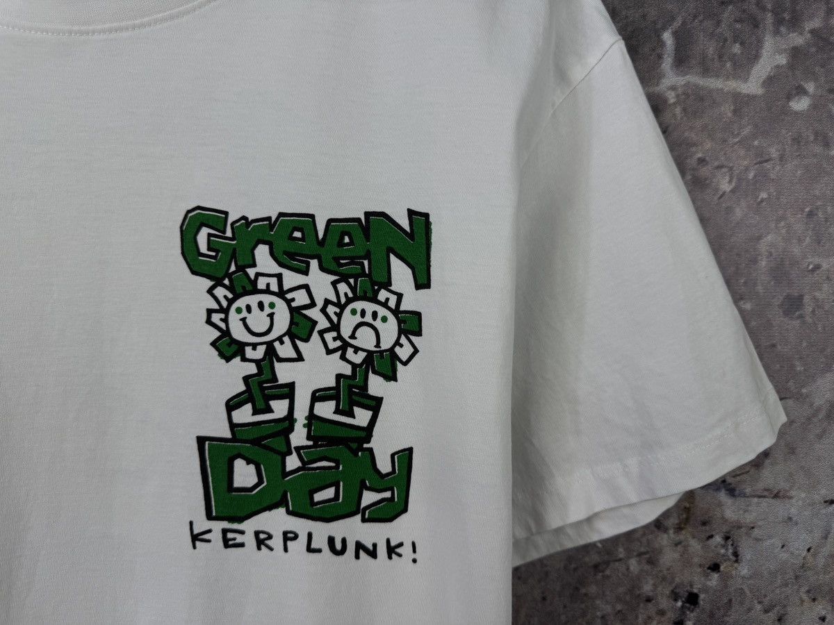 Band Tees Men’s Green Day Kerplunk T-Shirt Band Size Medium Size US M / EU 48-50 / 2 - 5 Thumbnail
