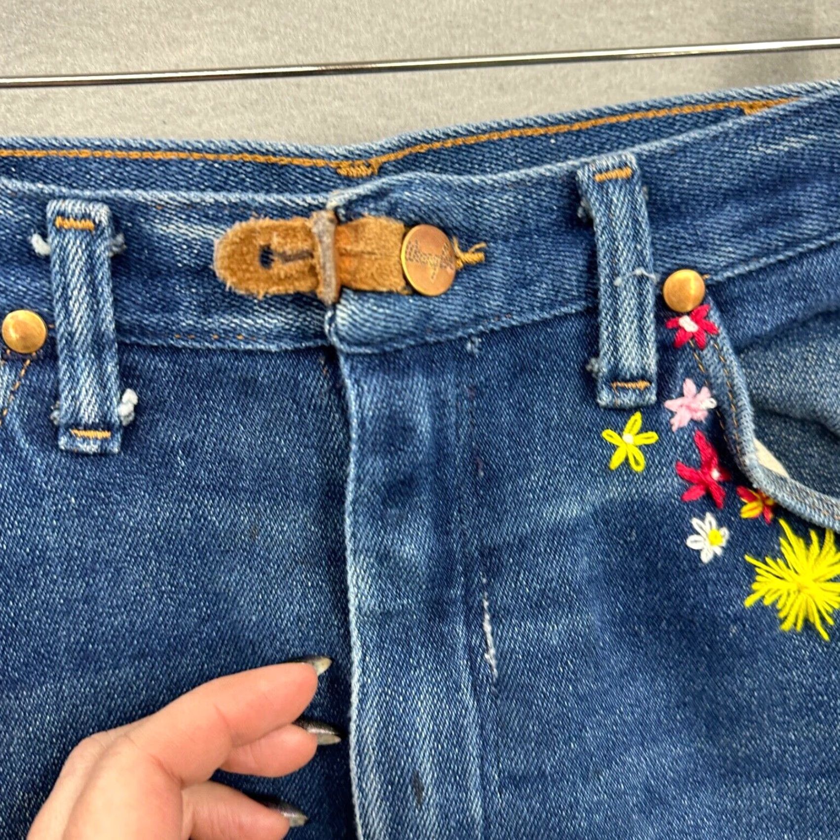 Wrangler VINTAGE Wrangler Jeans Men 33x34 Denim Western Embroidered Upcycle Wrangler Jeans 90s Cowboy USA Size US 33 - 7 Thumbnail