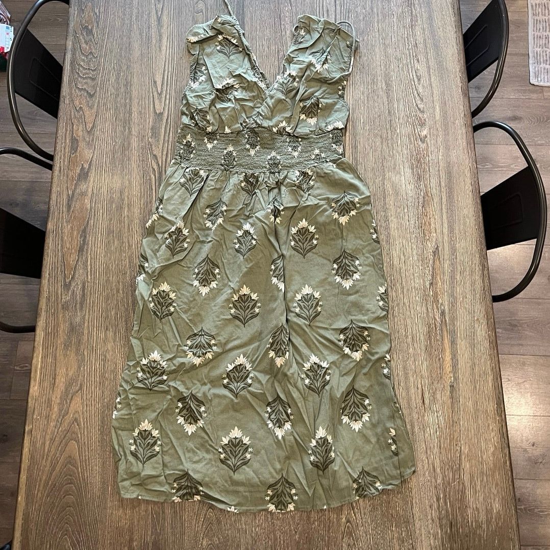 Old Navy Old Navy Midi Dress Floral Sleeveless V-Neck Green Size L Size L / US 10 / IT 46 - 1 Thumbnail