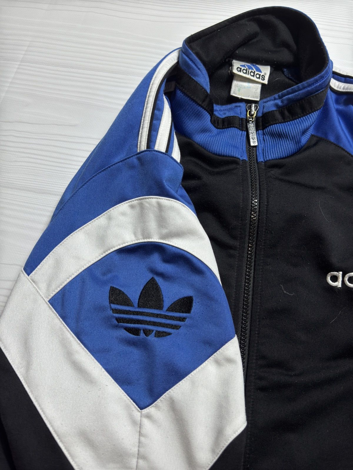 Vintage Vintage Adidas Grasshopper Club Zurich 90s Retro Jersey Size US M / EU 48-50 / 2 - 4 Thumbnail