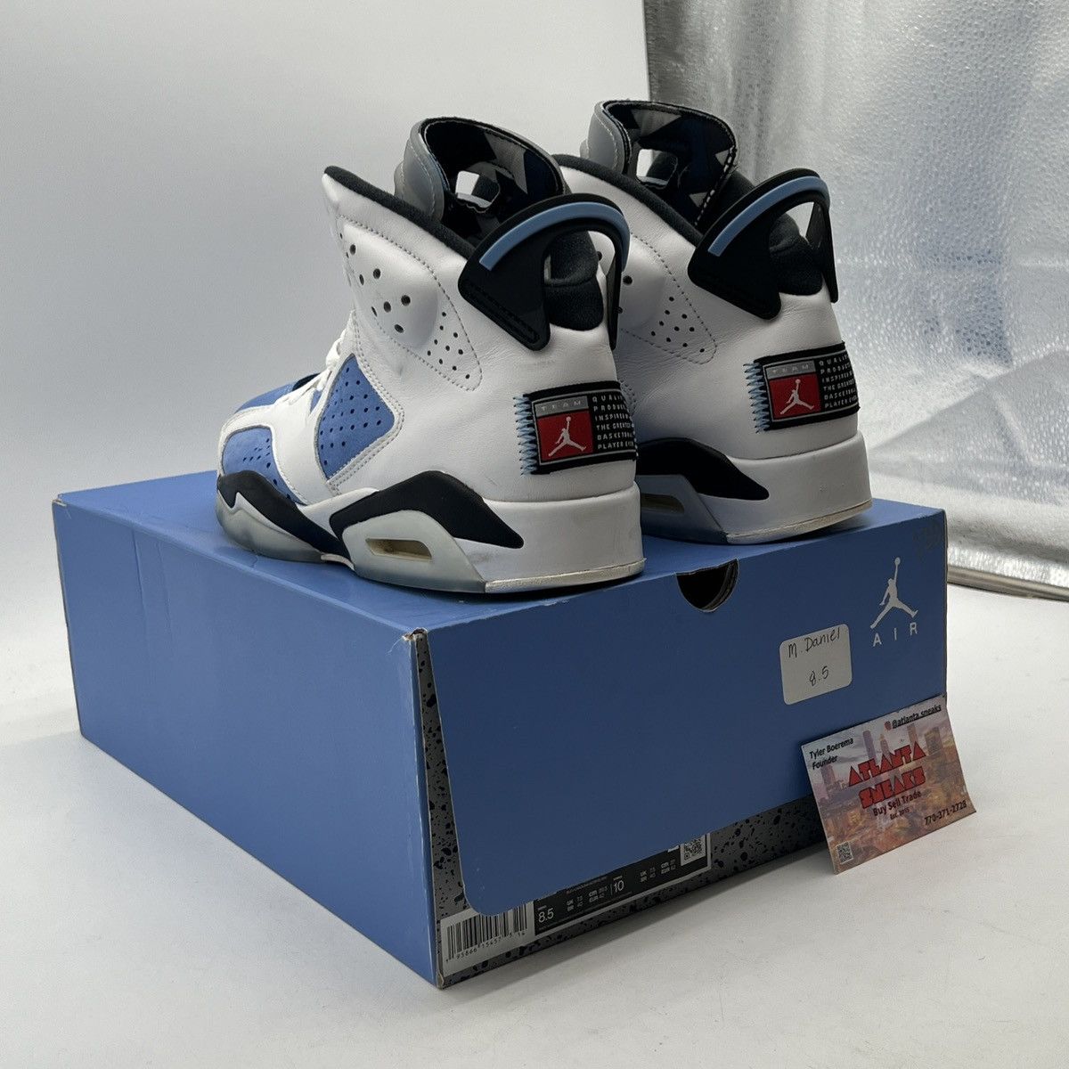 Jordan Brand Air Jordan 6 UNC Home Size US 8.5 / EU 41-42 - 4 Thumbnail