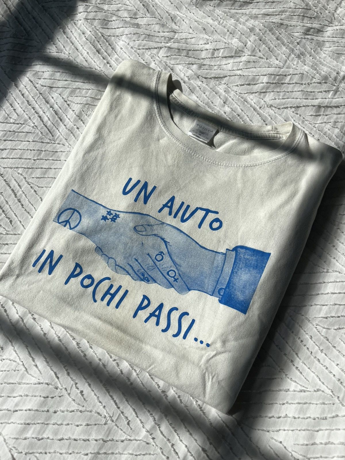 Vintage Vintage Foreign White Tee Size US M / EU 48-50 / 2 - 1 Thumbnail