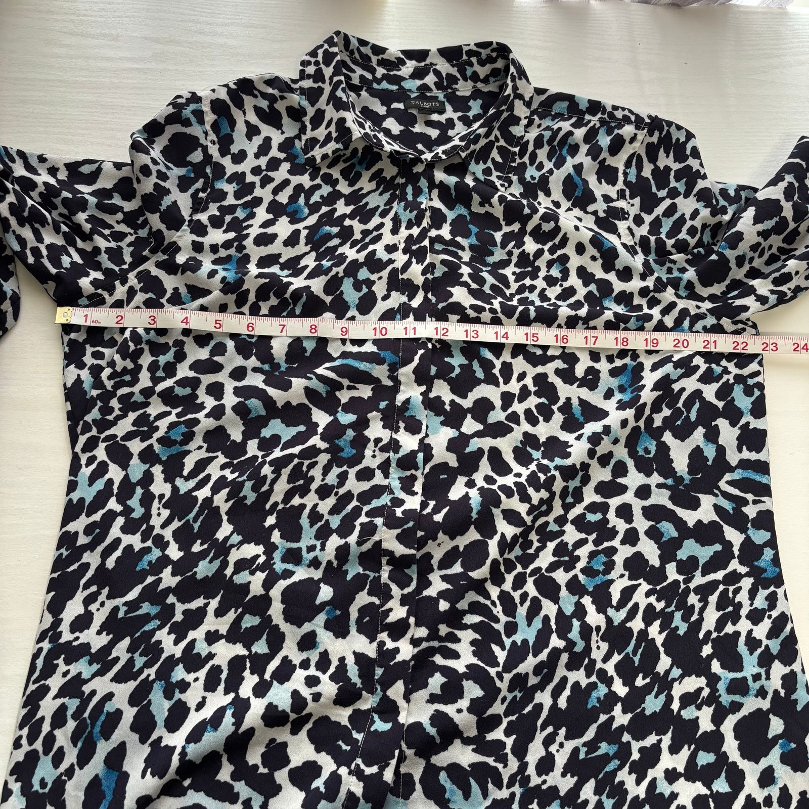 Other Talbots Black White Blue Leopard Print Blouse Size XLP Size XL / US 12-14 / IT 48-50 - 4 Thumbnail