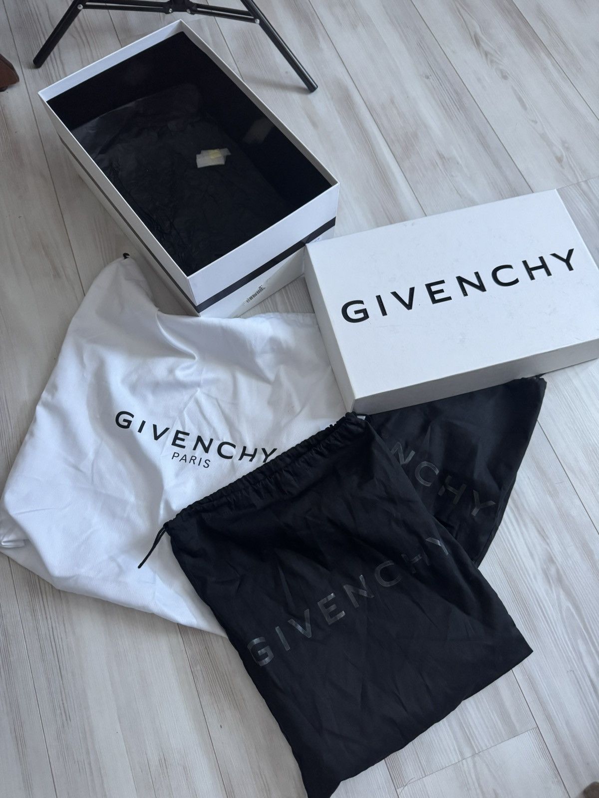 Givenchy Givenchy TK-MX White Sneakers Runners Luxury Designer Size US 9 / EU 42 - 14 Thumbnail
