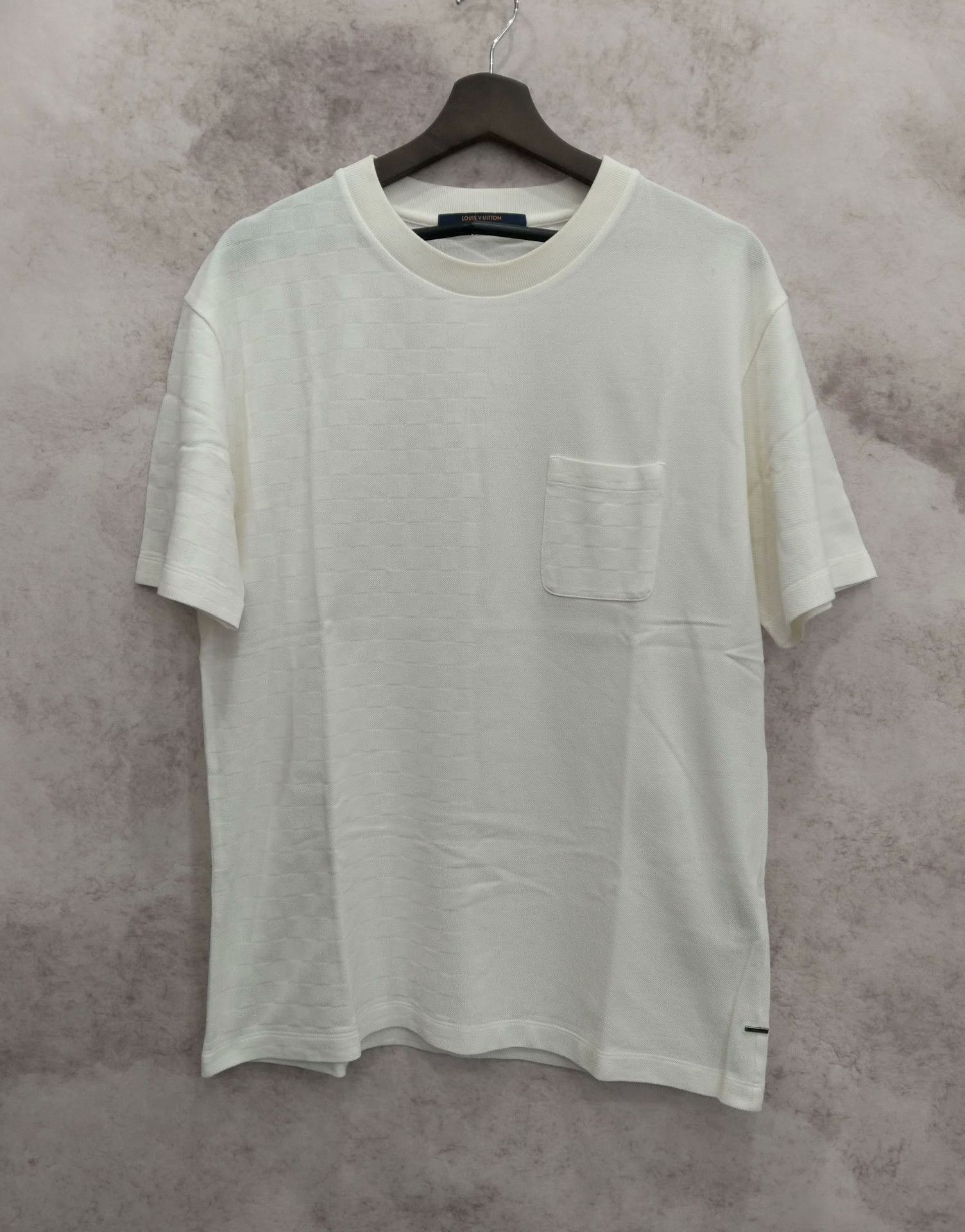 Louis Vuitton Louis Vuitton T-Shirt L Men Size US L / EU 52-54 / 3 - 1 Thumbnail