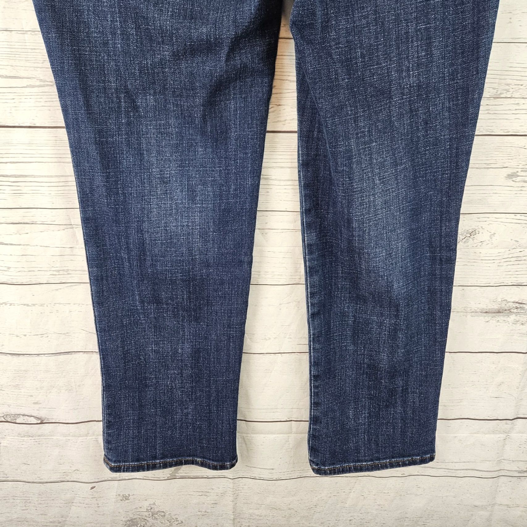 Vintage Chico's Womens So Slimming Girlfriend Slim Leg Crop Jeans Sz 10 Blue Mid Rise Jeans Cropped Womens Slimming 10 Blue Chico's Size 32" / US 10 / IT 46 - 5 Thumbnail